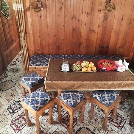 Hb Nancy Group Of Houseboats Hotel Srinagar  Ngoại thất bức ảnh