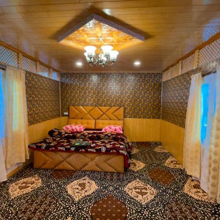 Hb Nancy Group Of Houseboats Hotel Srinagar  Ngoại thất bức ảnh