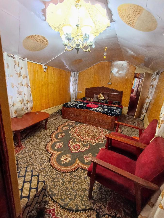 Hb Nancy Group Of Houseboats Hotel Srinagar  Ngoại thất bức ảnh