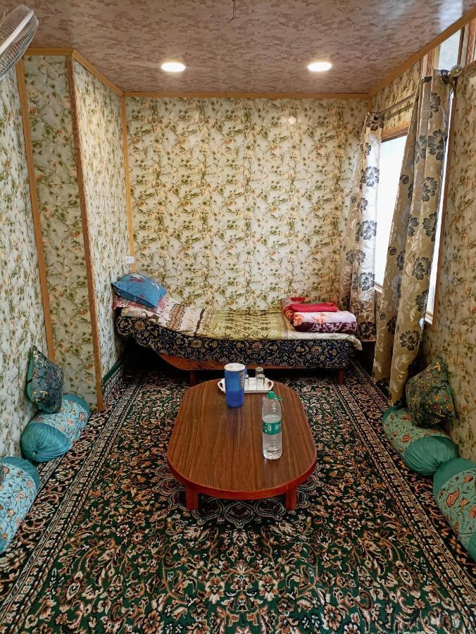 Hb Nancy Group Of Houseboats Hotel Srinagar  Ngoại thất bức ảnh