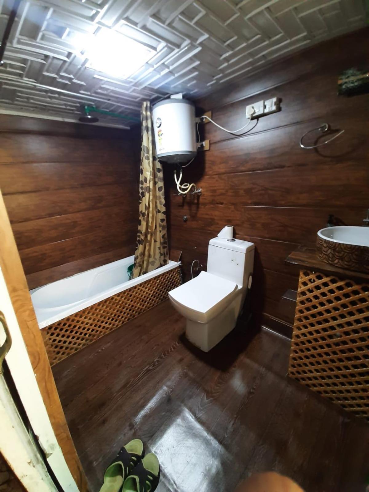 Hb Nancy Group Of Houseboats Hotel Srinagar  Ngoại thất bức ảnh